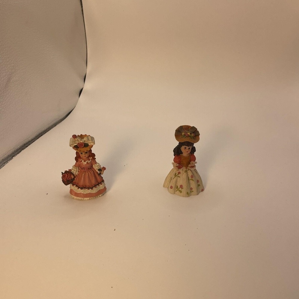 Vintage Madame Alexander Old Women Who Lived In A Shoe Set Of‎ Two  Circa 2001